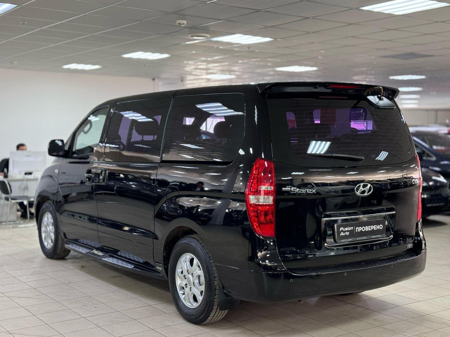 Hyundai Grand Starex