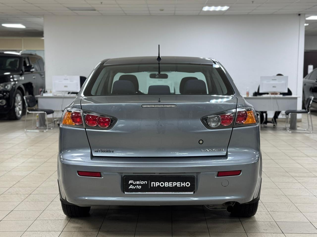 Mitsubishi Lancer