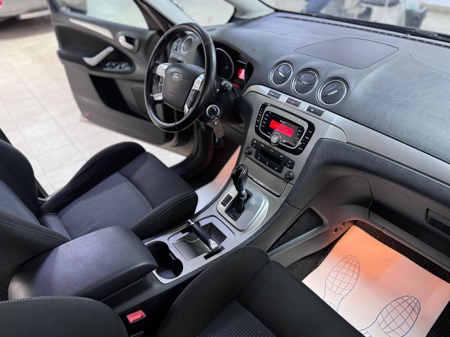 Ford S-MAX