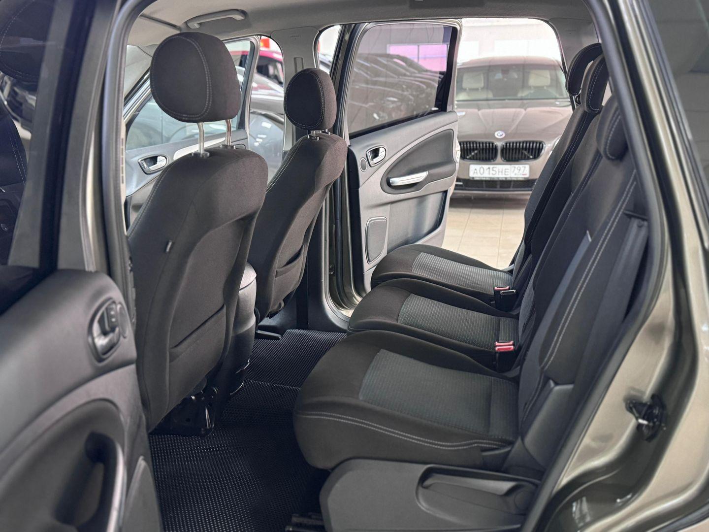 Ford S-MAX