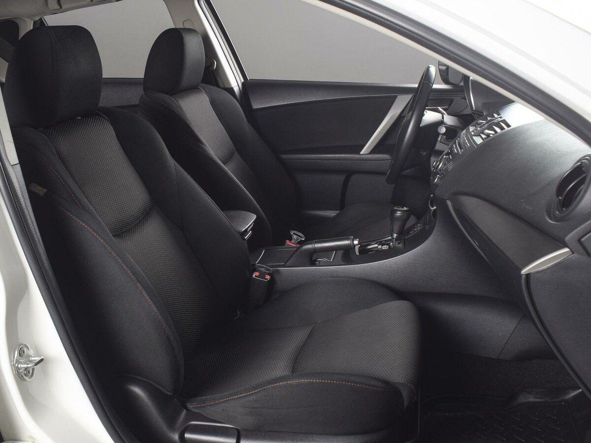 Mazda 3, 2013
