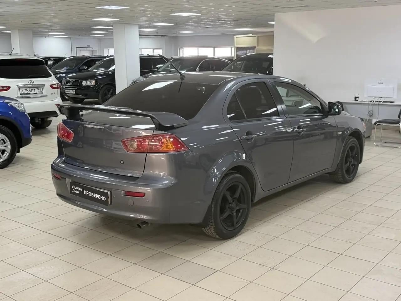 Mitsubishi Lancer