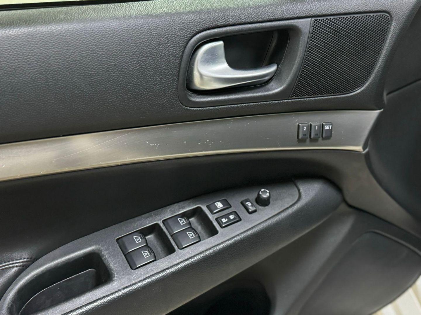 Infiniti G
