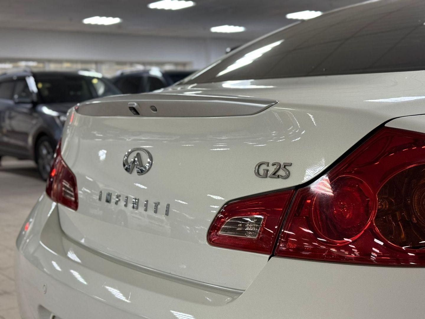 Infiniti G