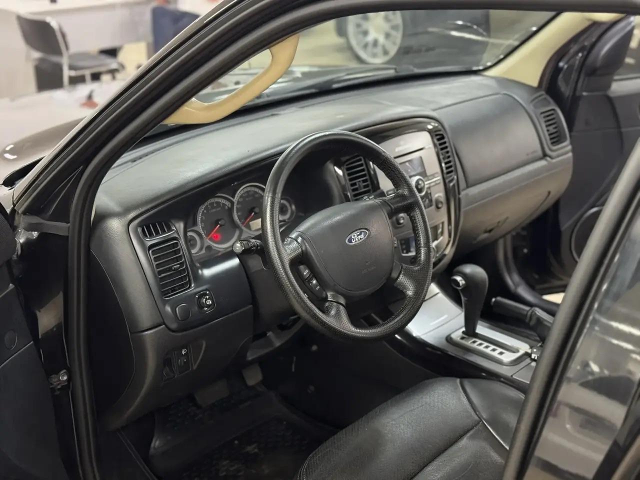 Ford Escape