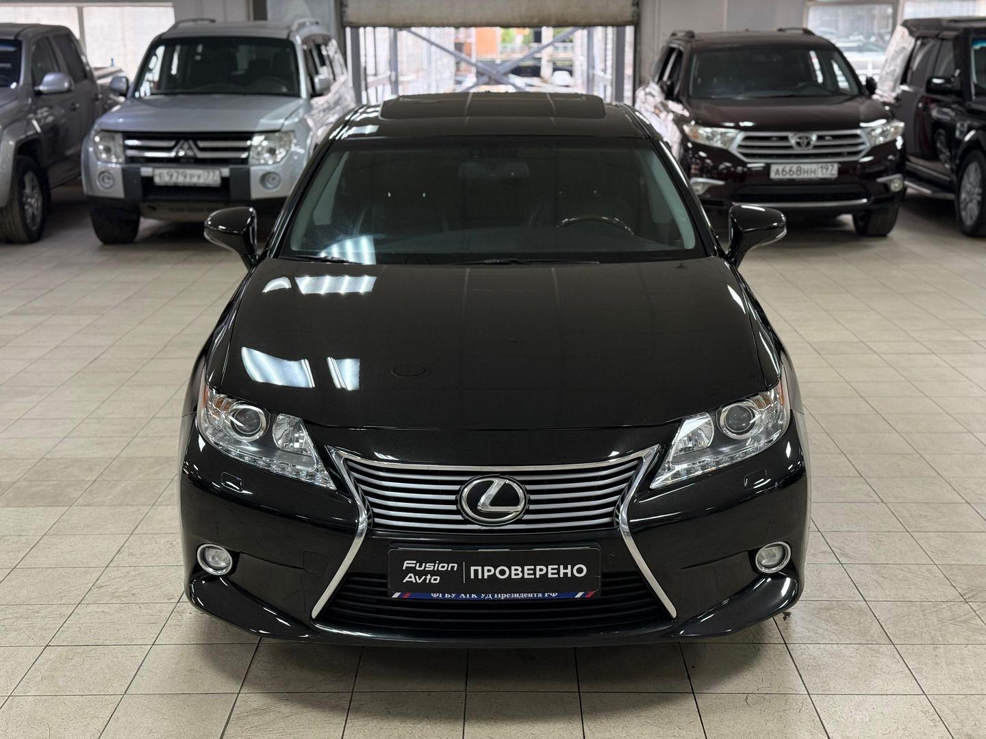 Lexus ES