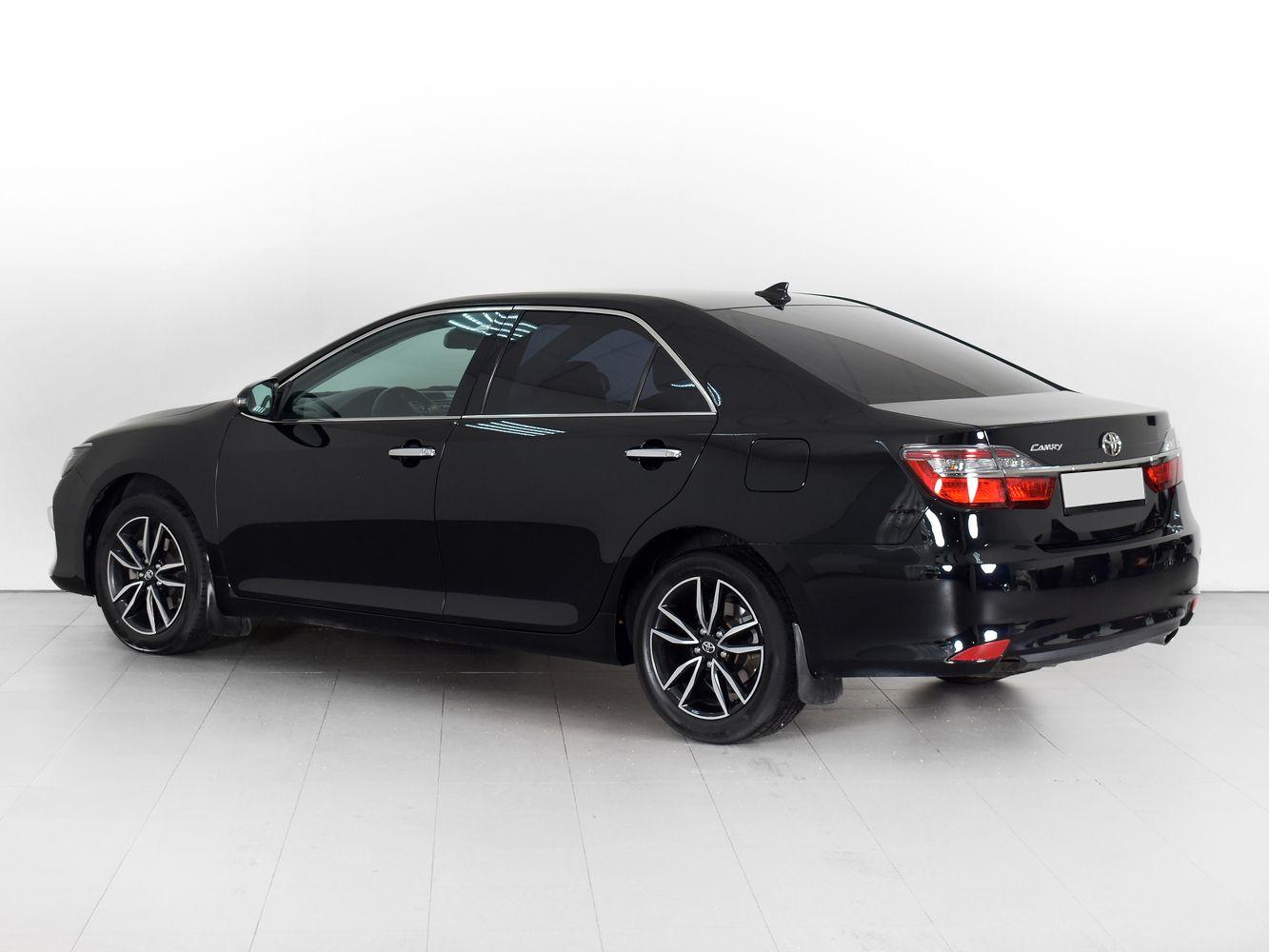 Toyota Camry, 2018
