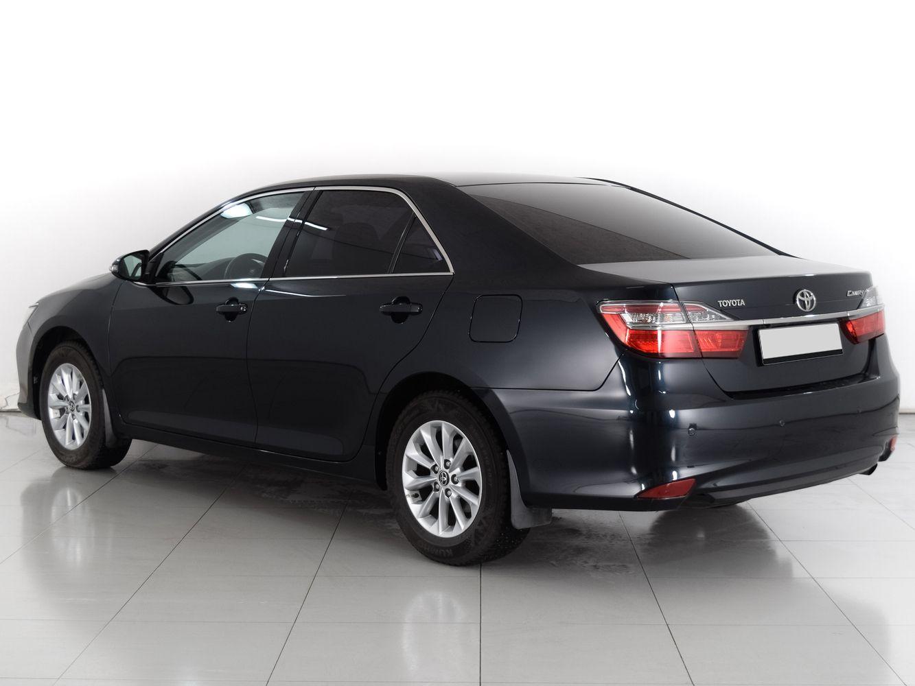 Toyota Camry, 2016