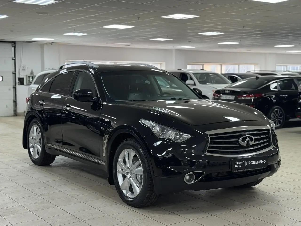 Infiniti QX70