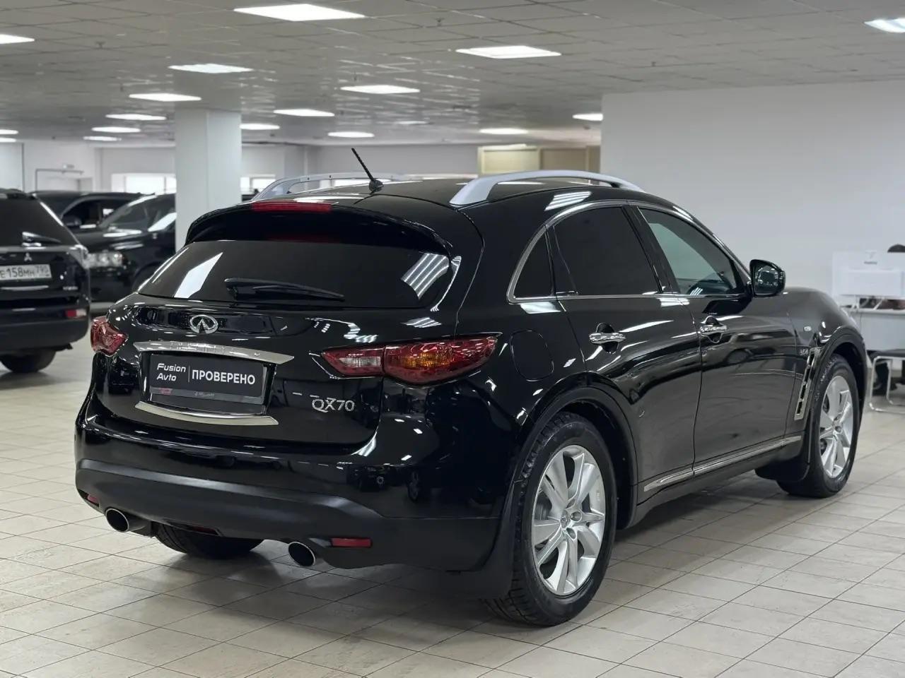 Infiniti QX70