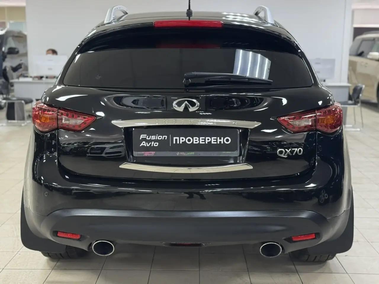 Infiniti QX70