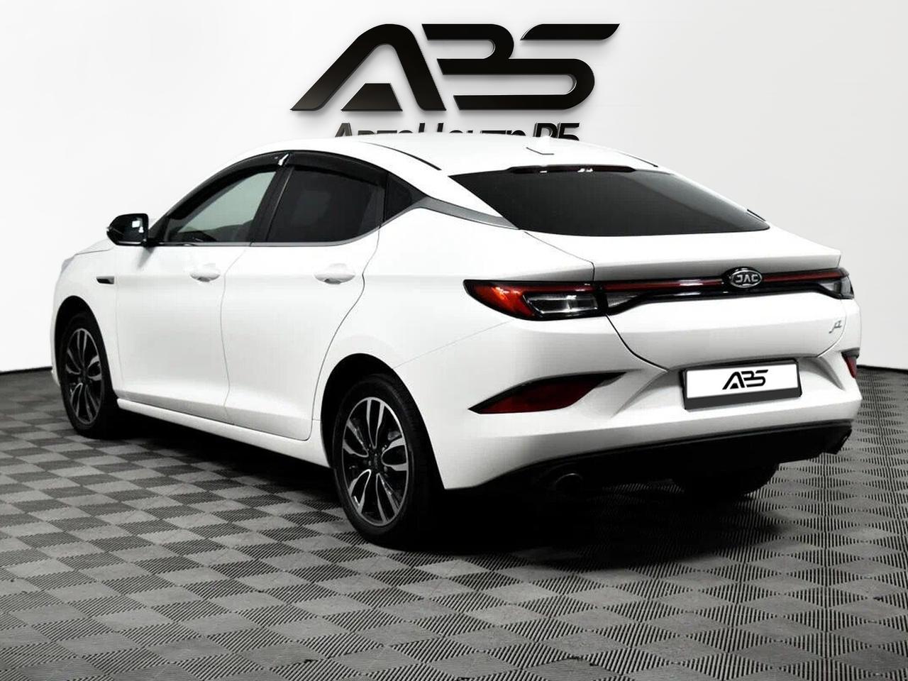 фото автомобиля 3