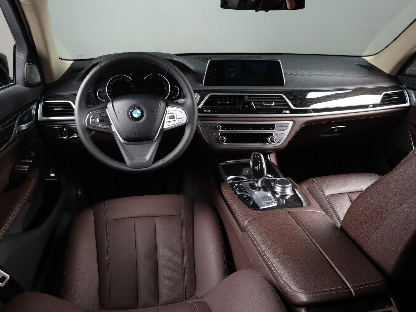 BMW 7 серии, 2018