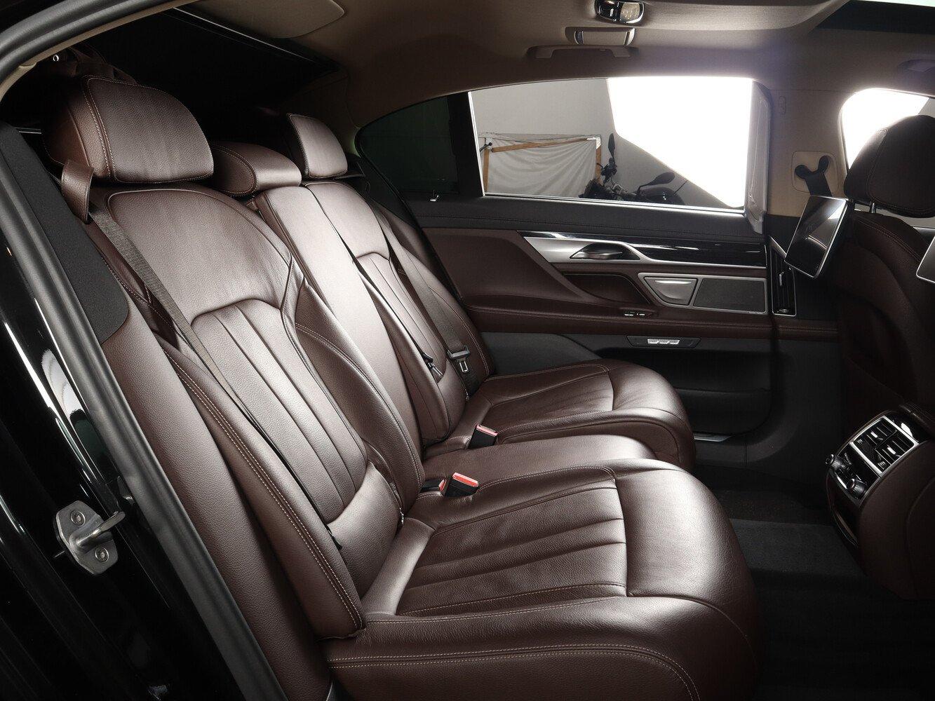 BMW 7 серии, 2018