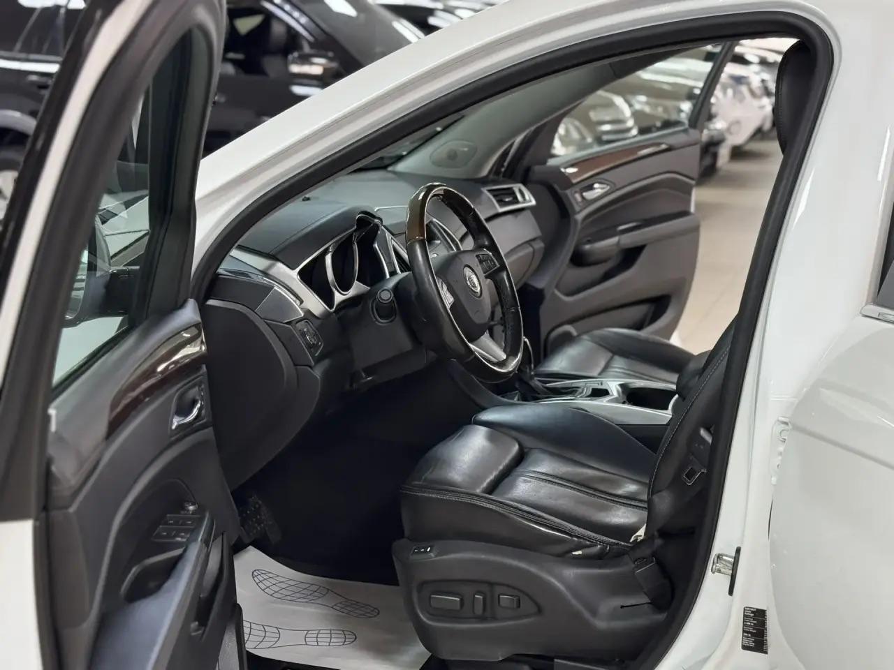 Cadillac SRX
