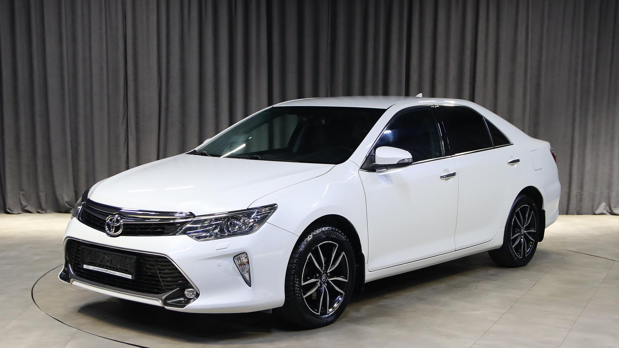 Toyota Camry, фото 1