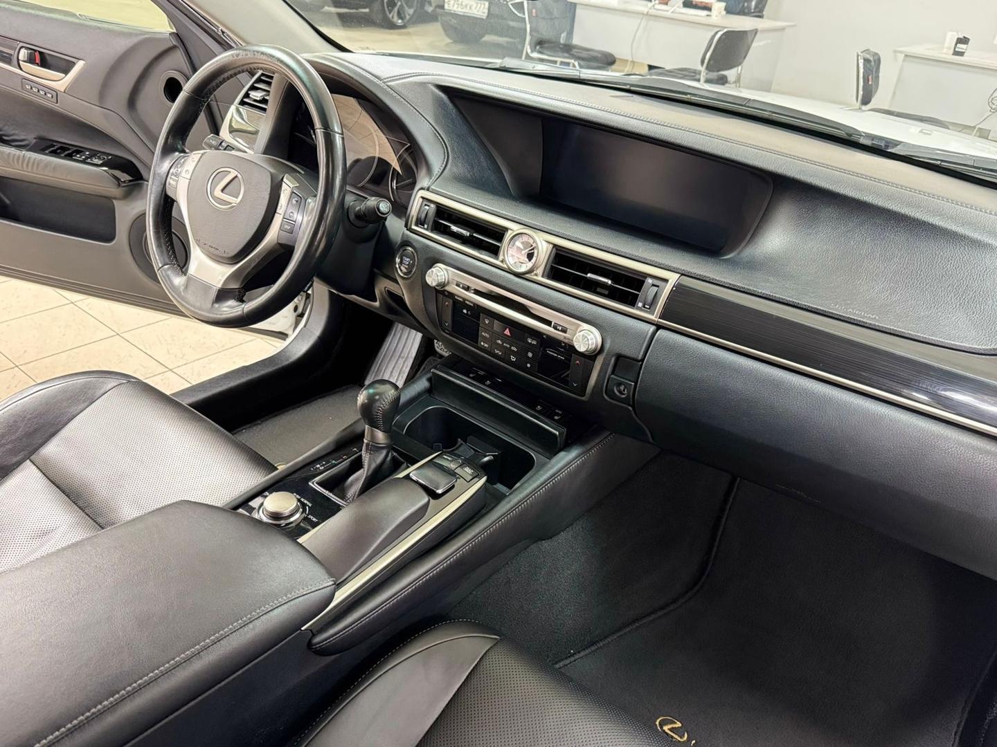 Lexus GS