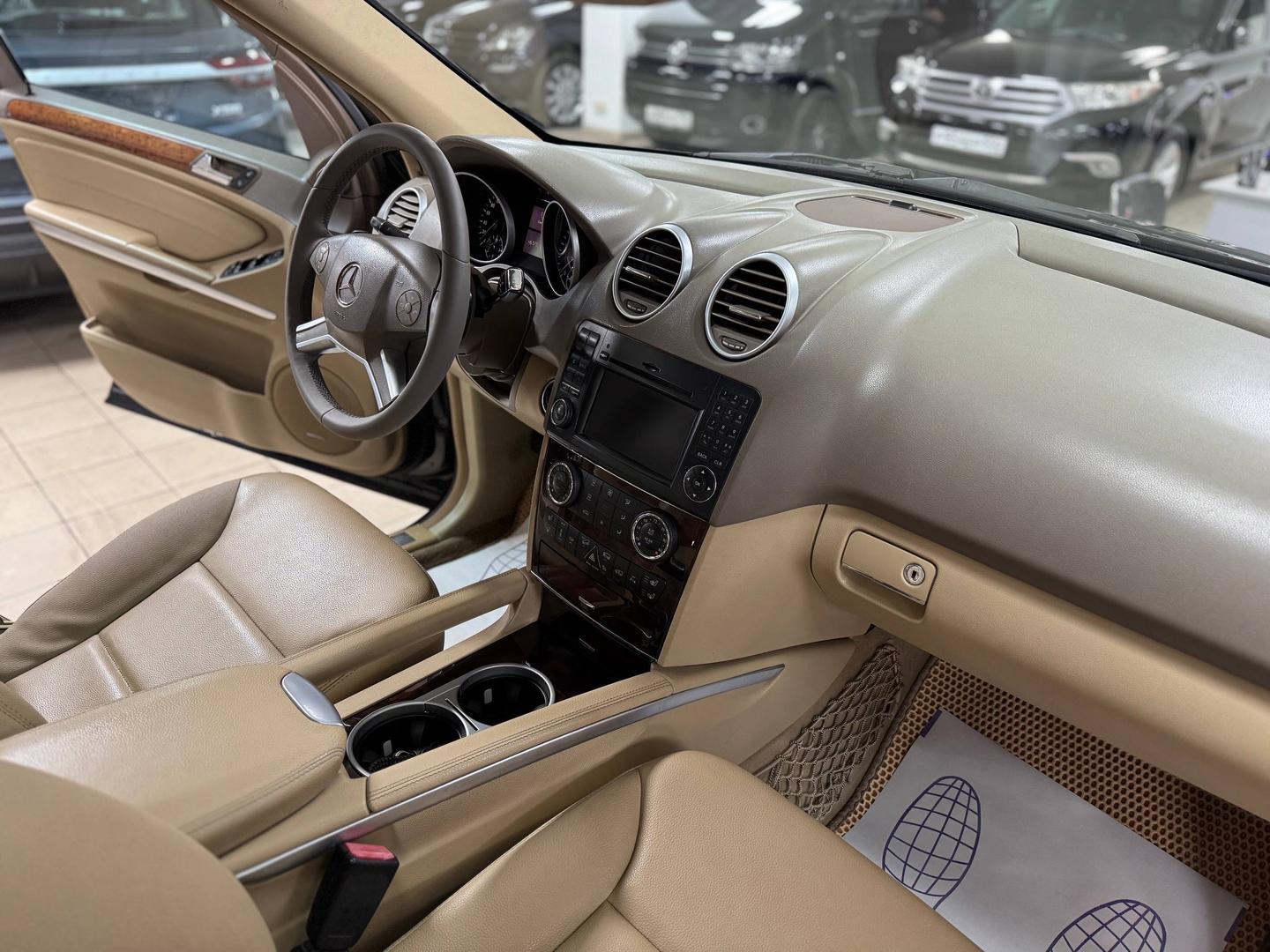Mercedes-Benz M-Класс