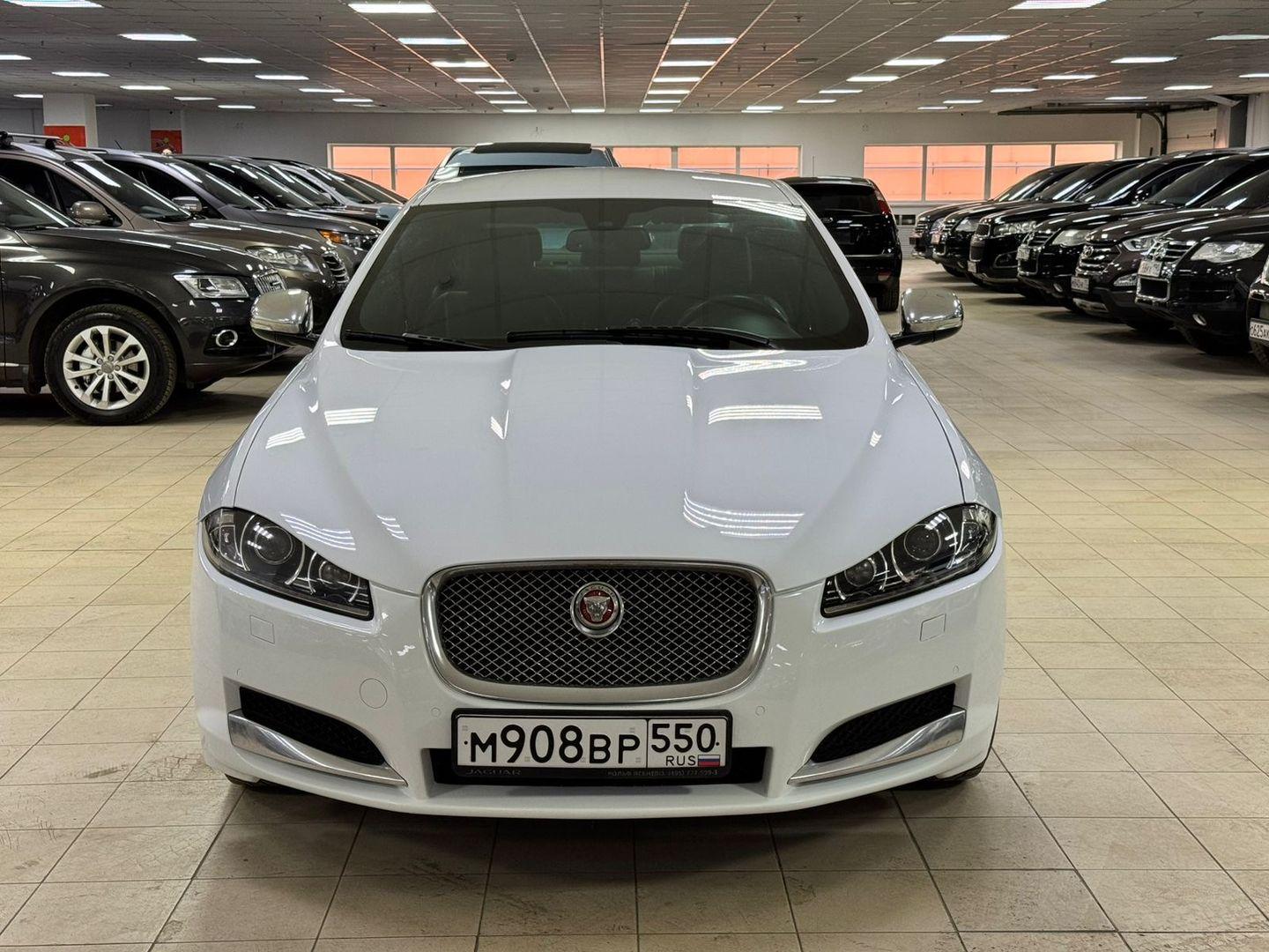 Jaguar XF
