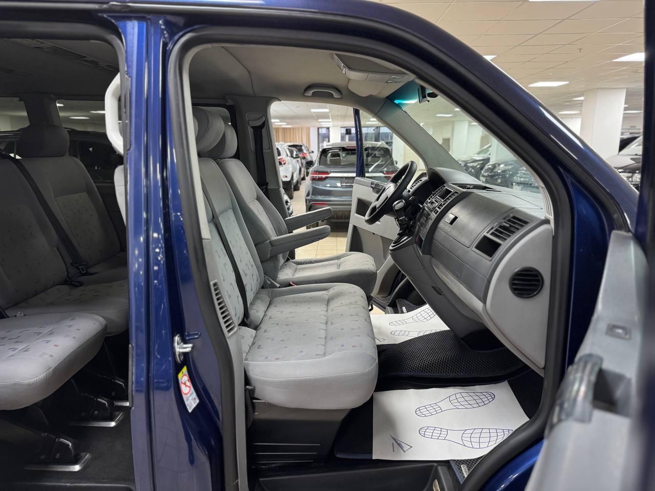 Volkswagen Caravelle