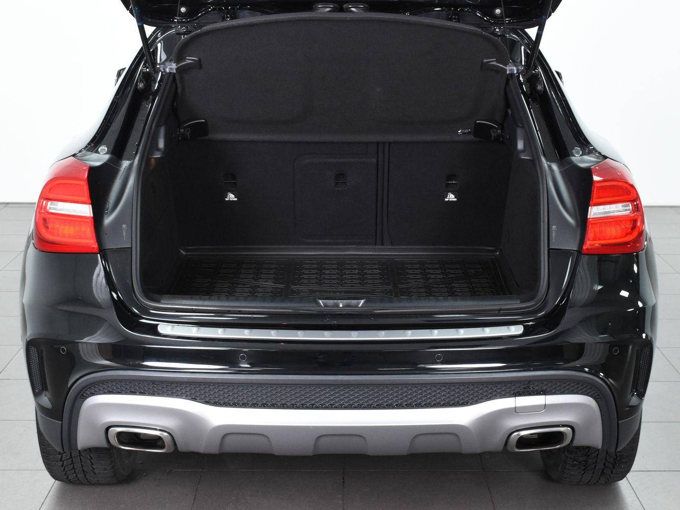 Mercedes-Benz GLA, 2016