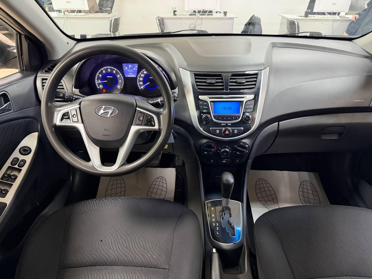 Hyundai Solaris