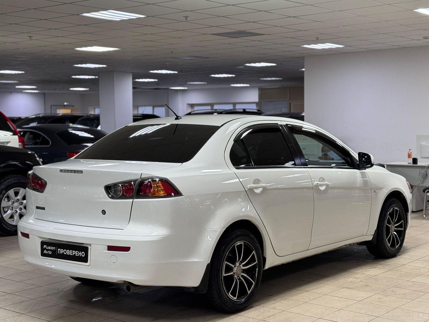 Mitsubishi Lancer