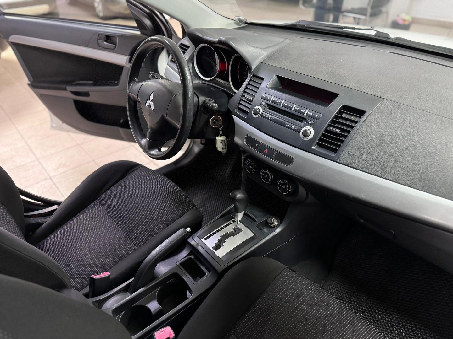 Mitsubishi Lancer