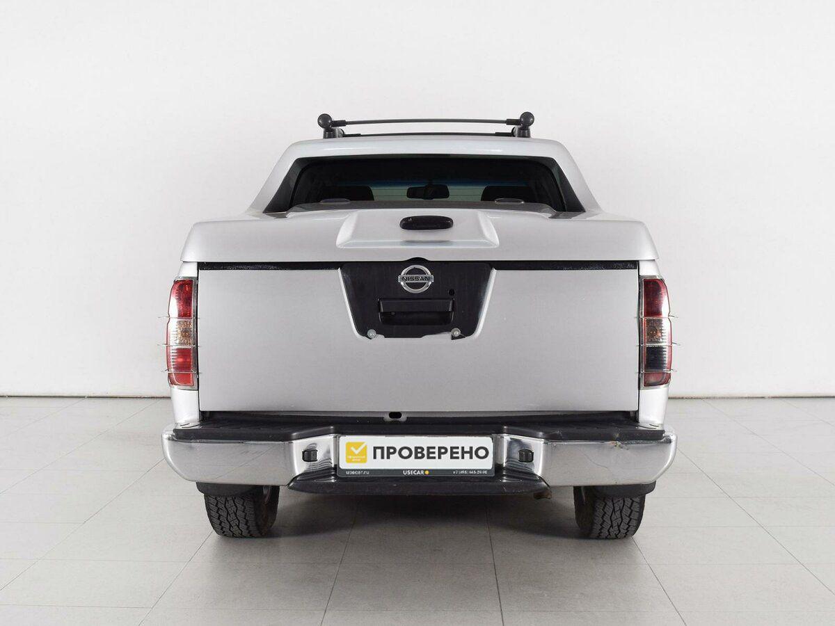 Nissan Navara (Frontier), 2011