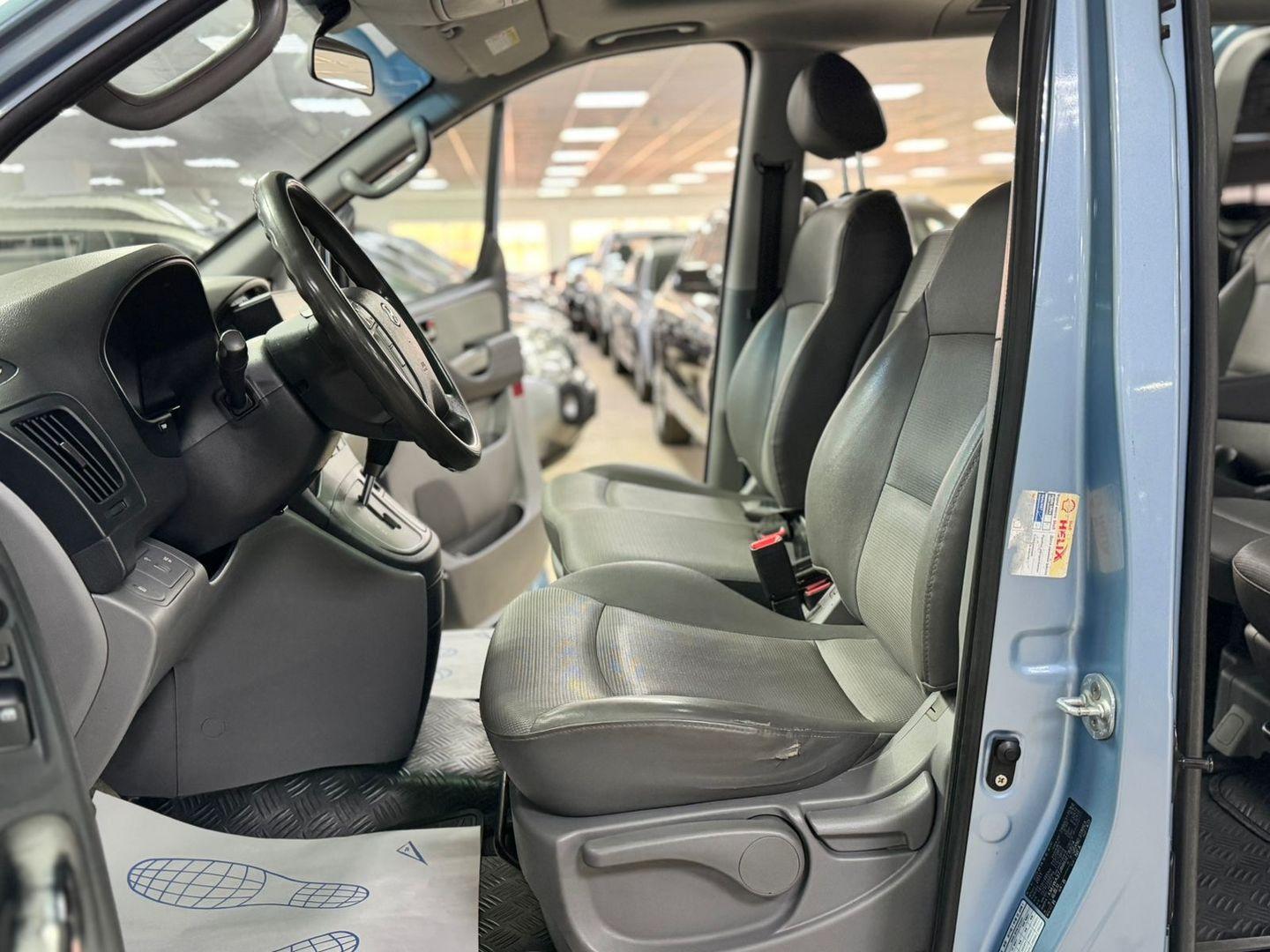 Hyundai Grand Starex