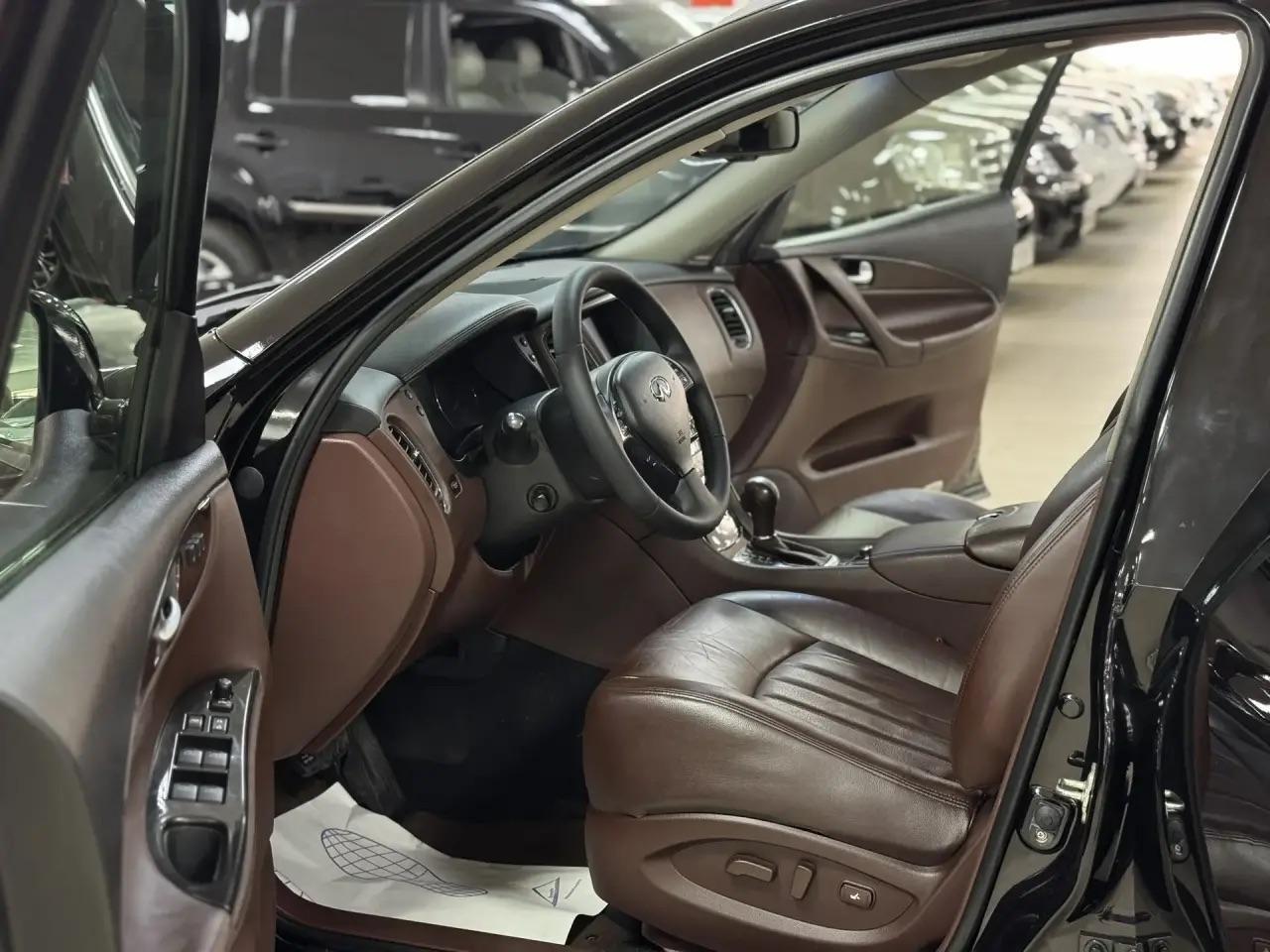 Infiniti EX