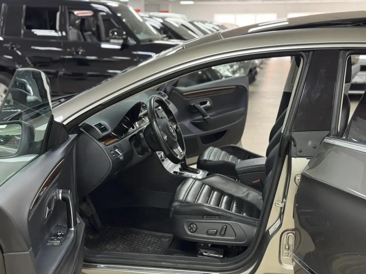Volkswagen Passat CC