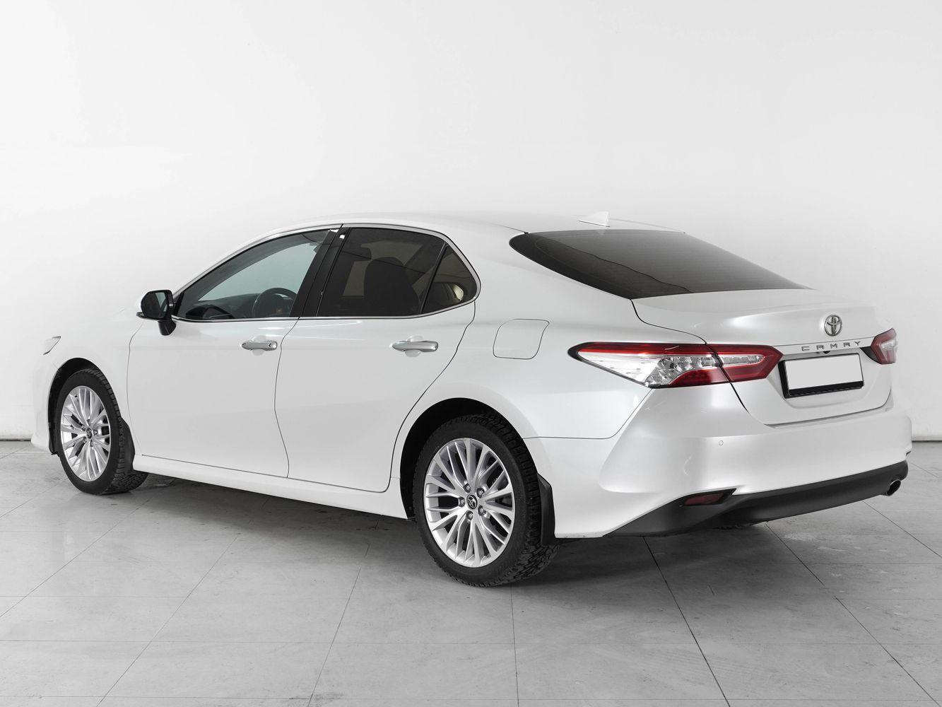 Toyota Camry, 2020