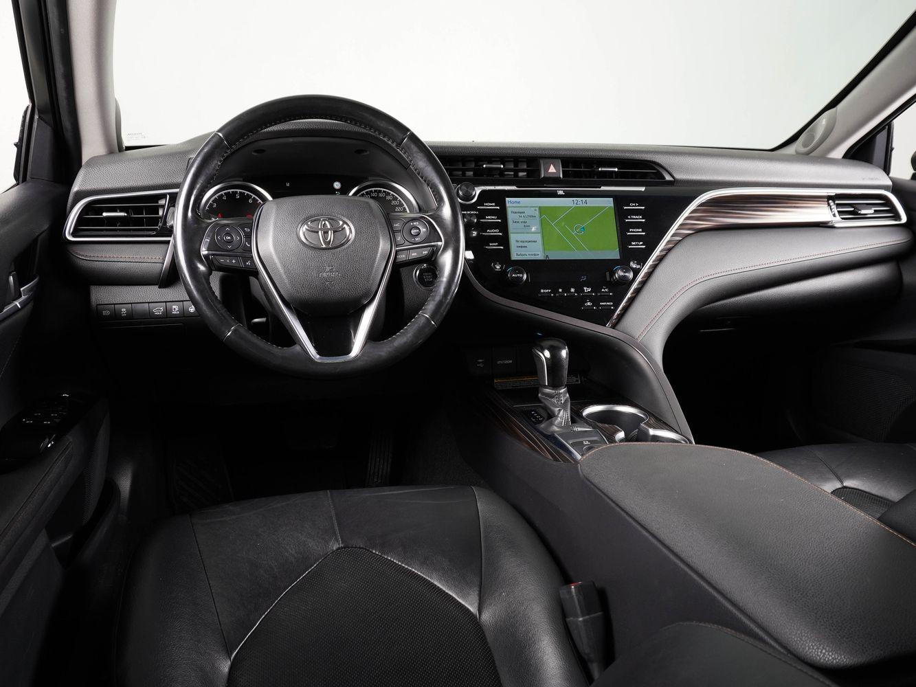 Toyota Camry, 2020