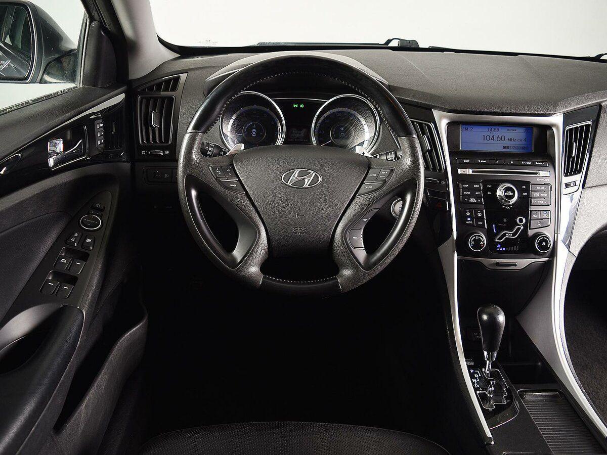 Hyundai Sonata, 2012