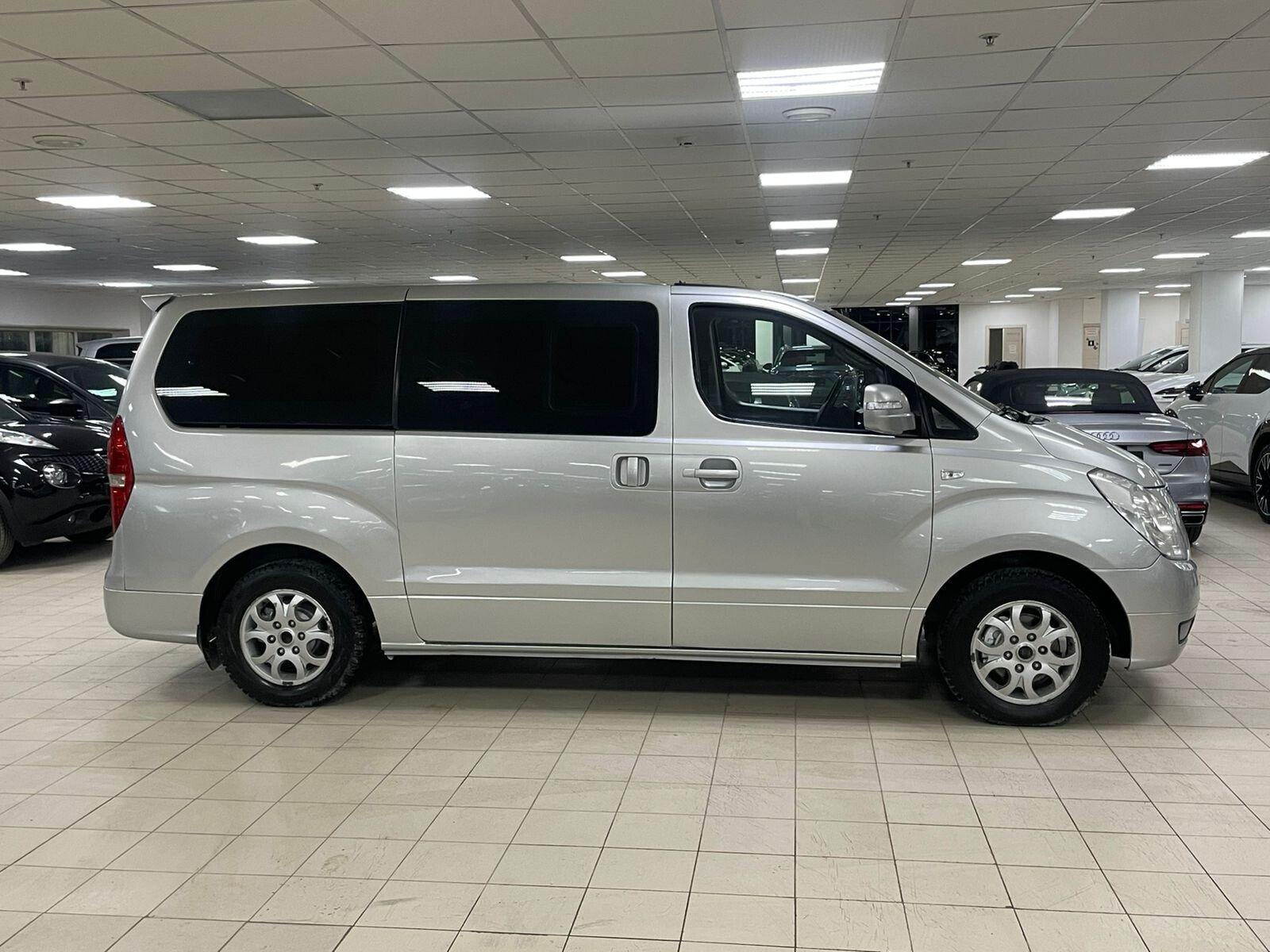 Hyundai Grand Starex