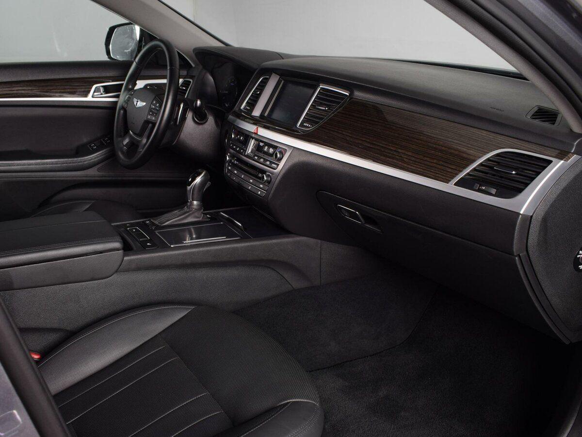 Hyundai Genesis, 2014