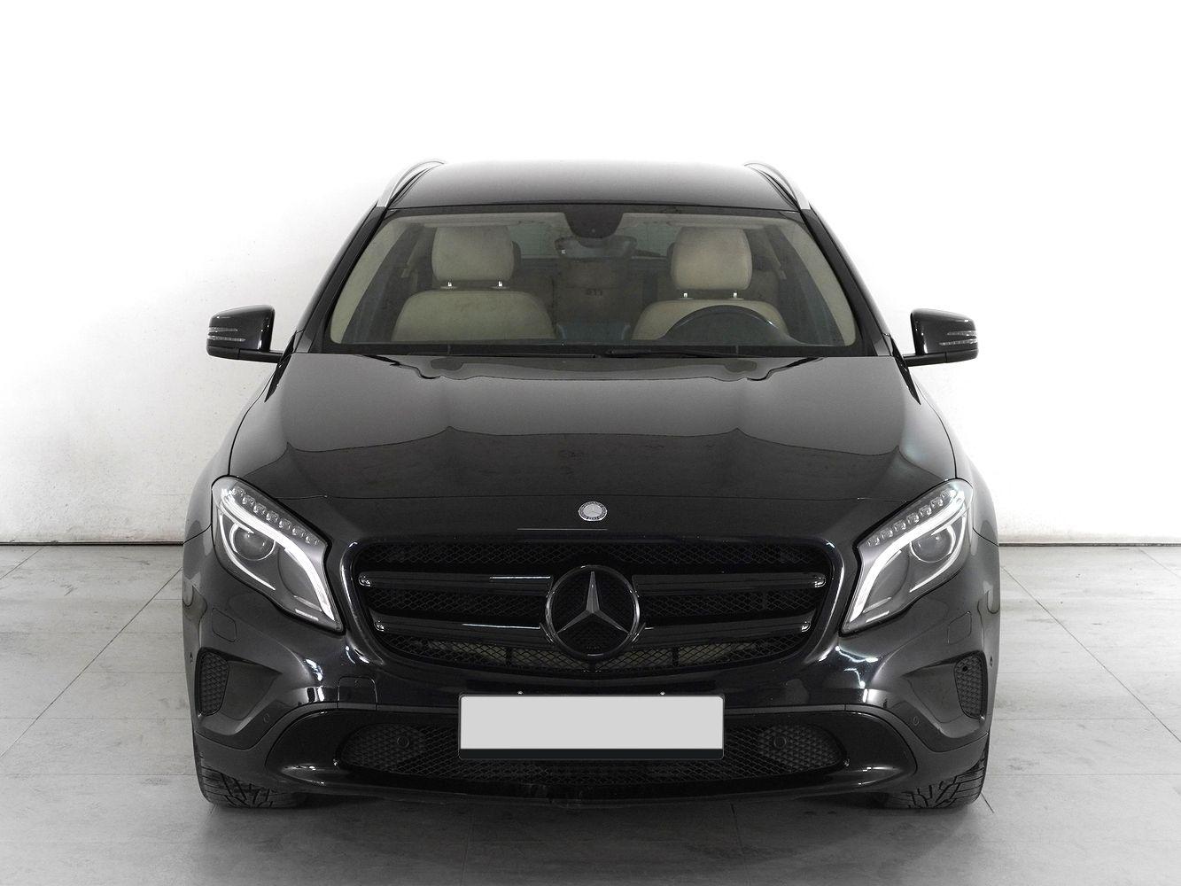 Mercedes-Benz GLA, 2015