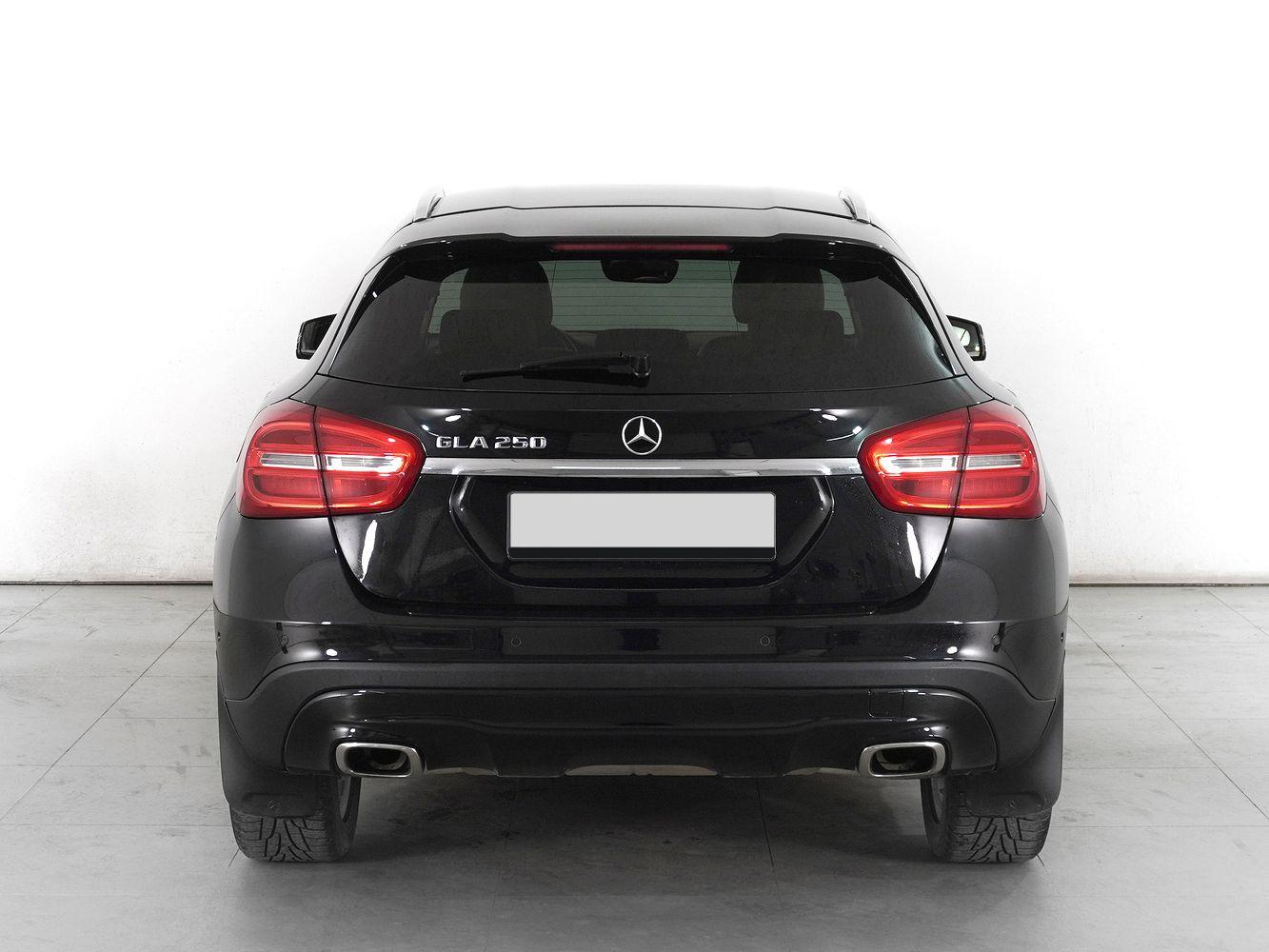 Mercedes-Benz GLA, 2015