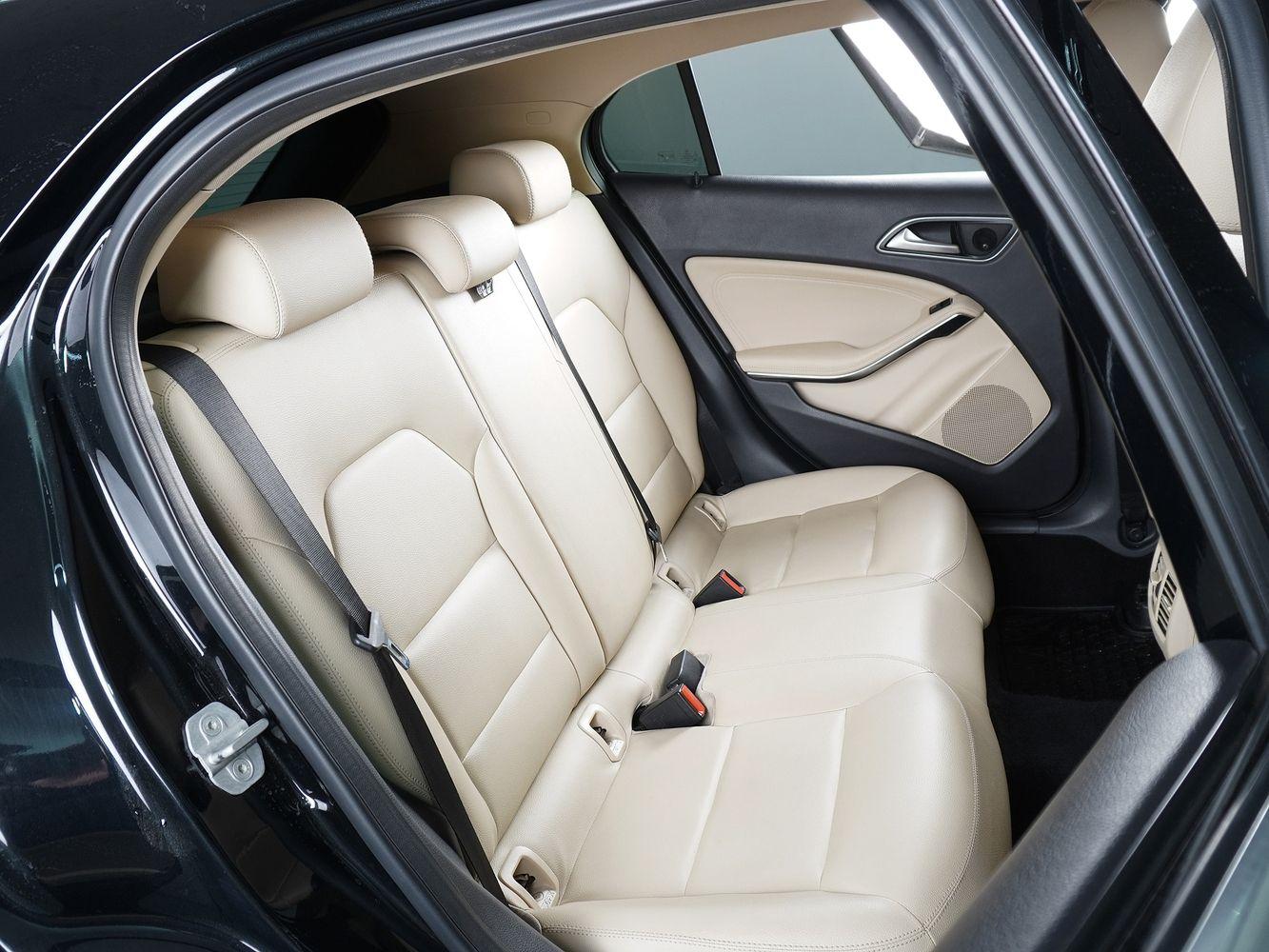 Mercedes-Benz GLA, 2015
