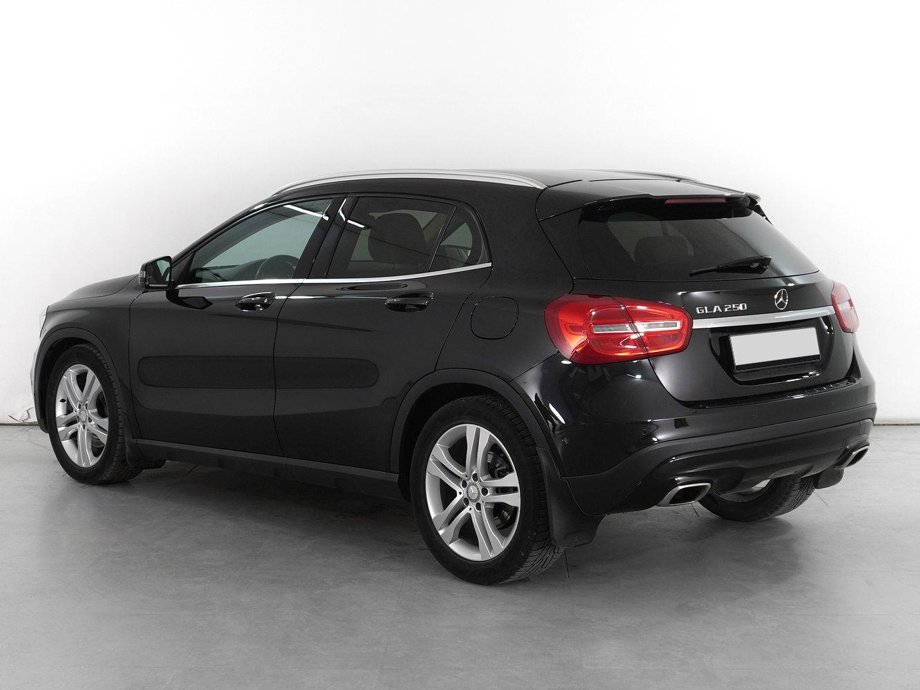 Mercedes-Benz GLA, 2015