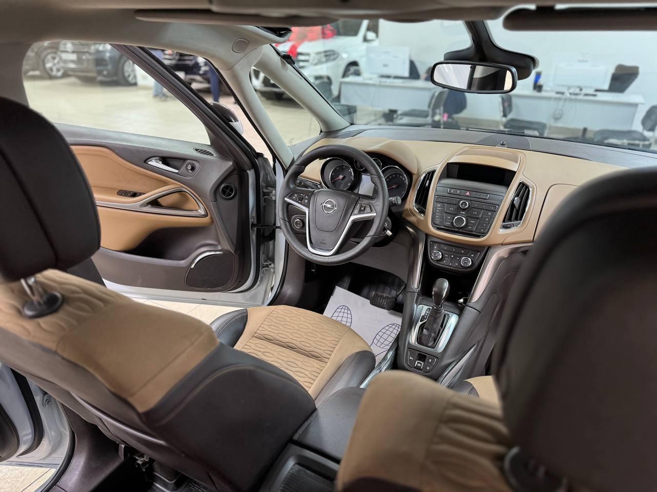 Opel Zafira