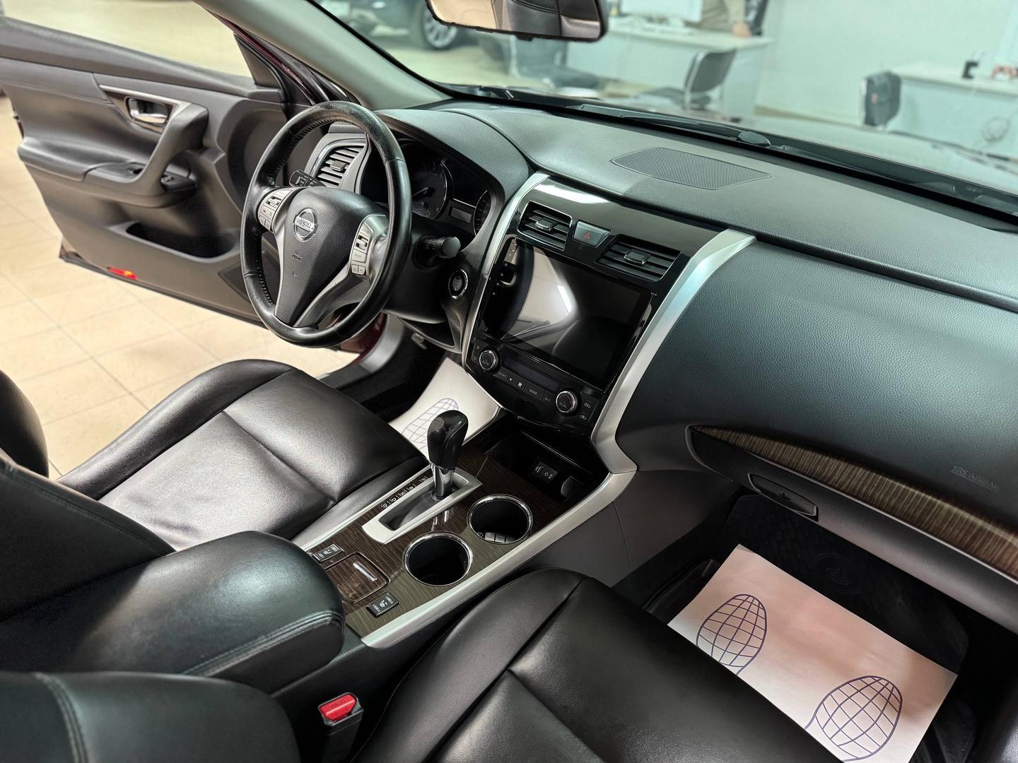 Nissan Teana