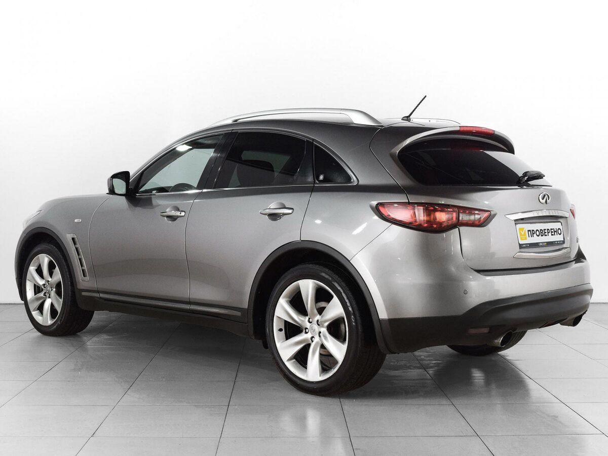 Infiniti FX, 2010