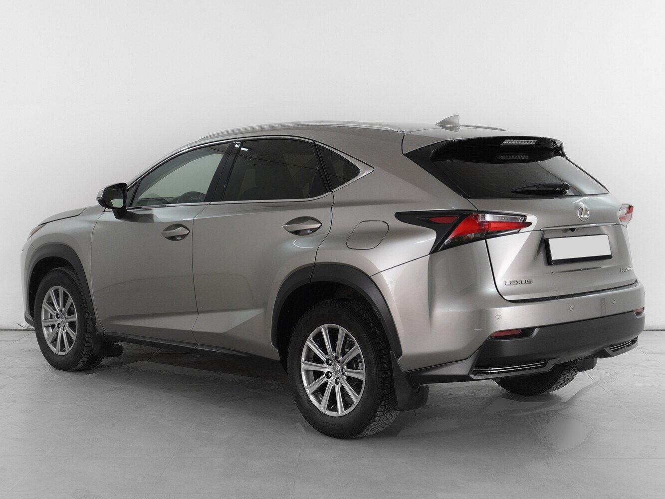 Lexus NX, 2017