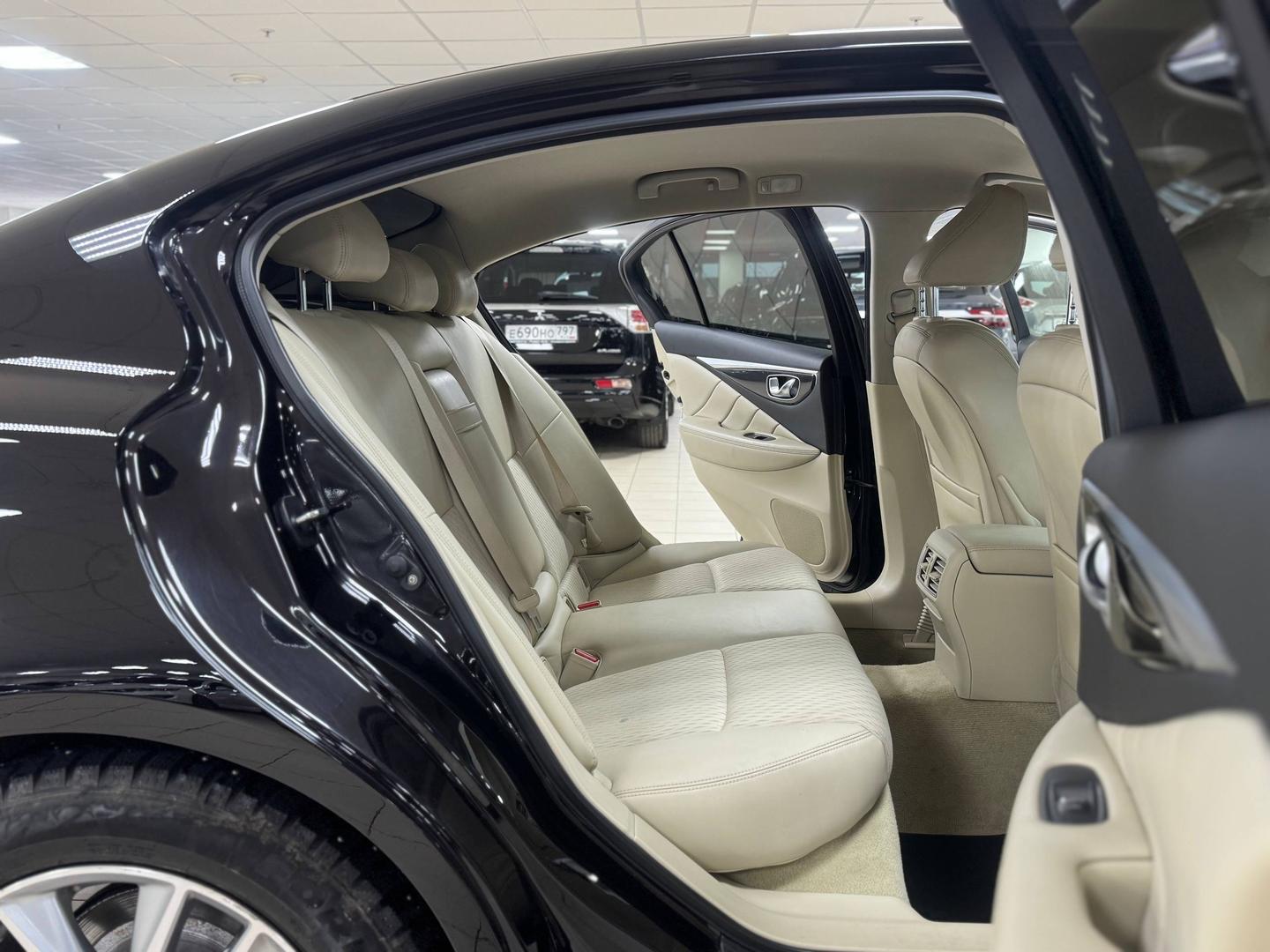 Infiniti Q50