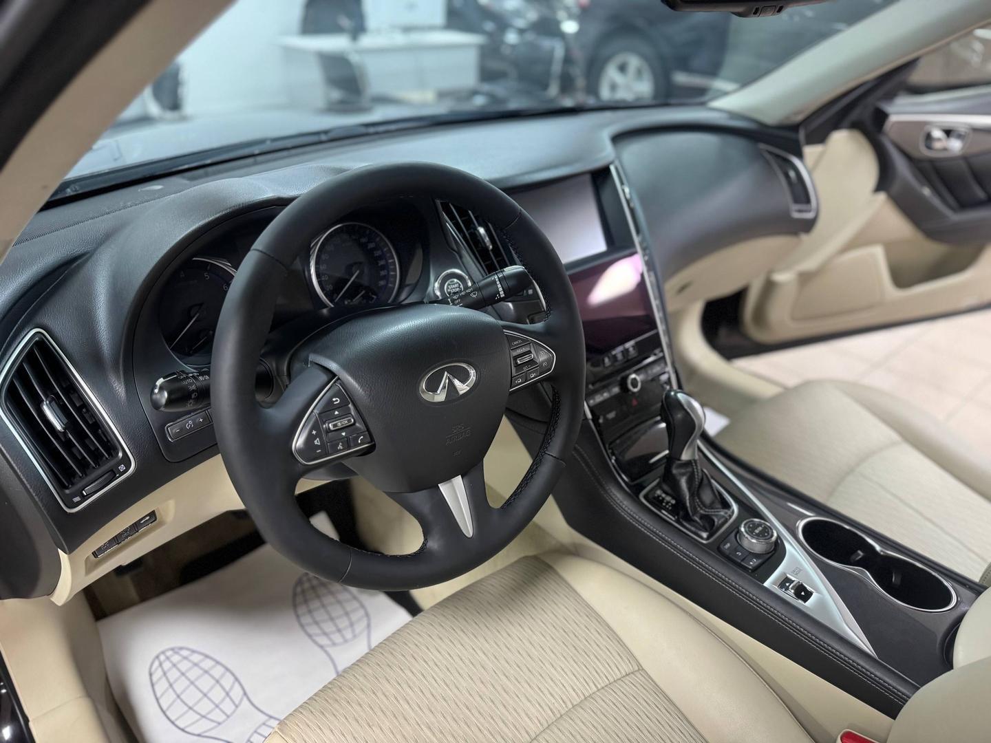 Infiniti Q50