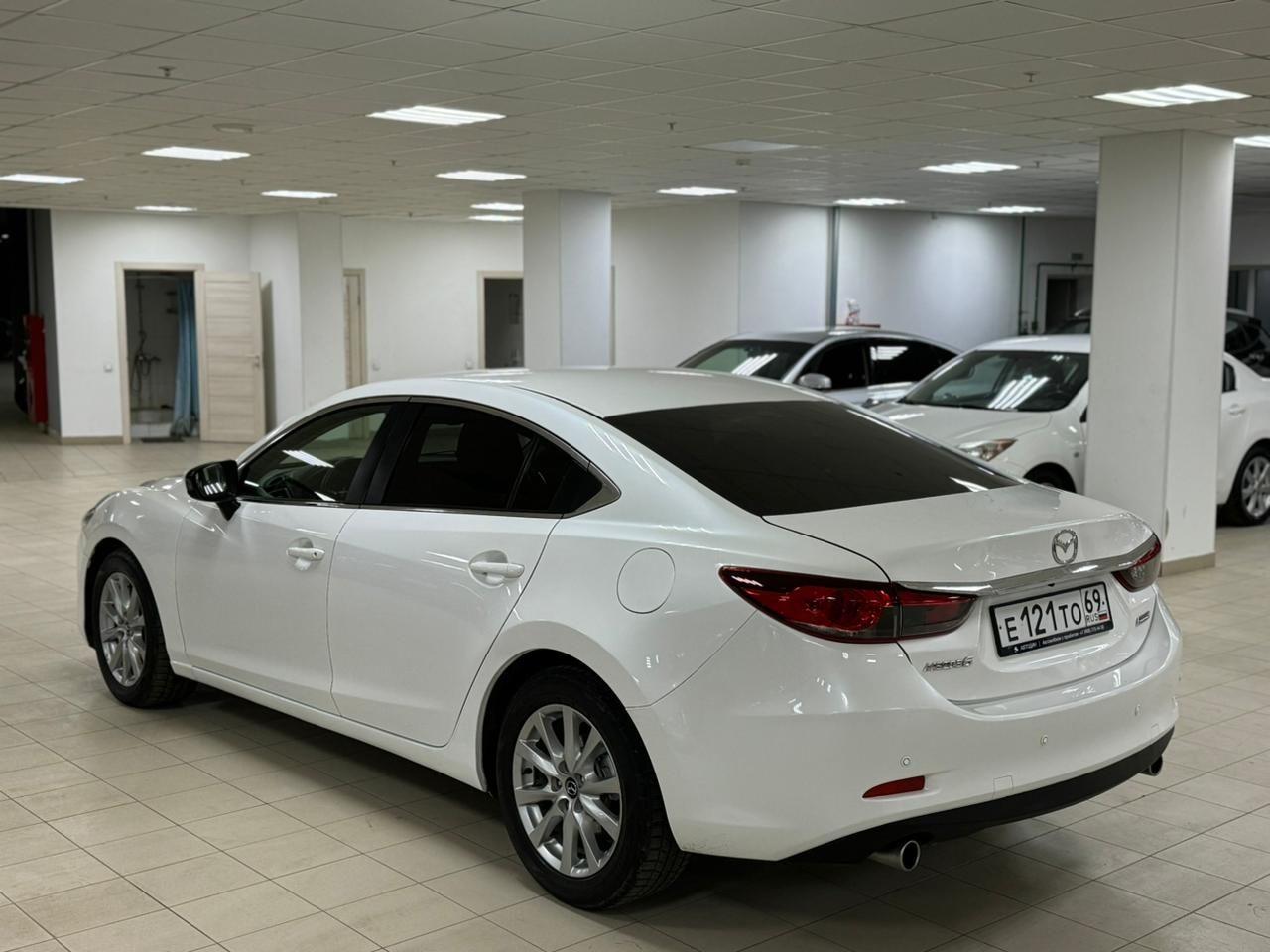 Mazda 6