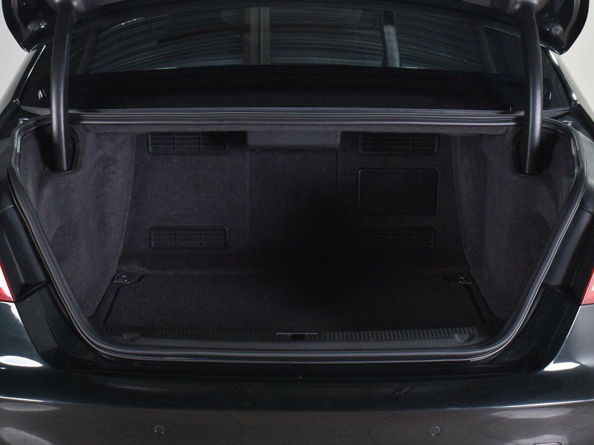 Audi A8, 2012