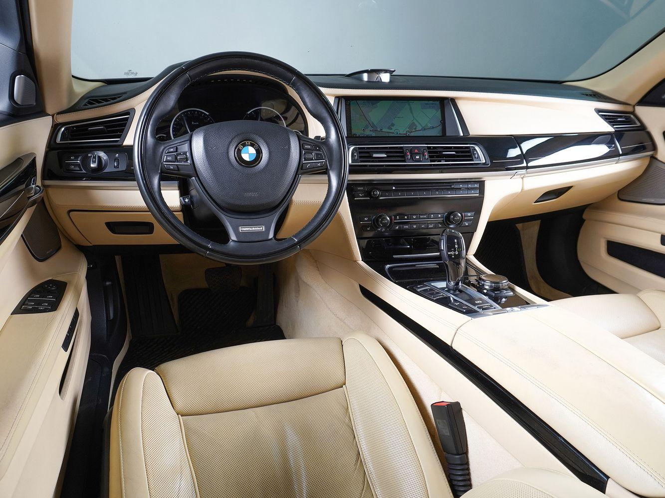 BMW 7 серии, 2014